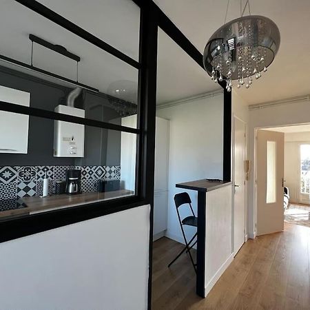 Ferienwohnung T2 Lumineux Refais A Neuf Avec Parking ! Lorient Exterior foto