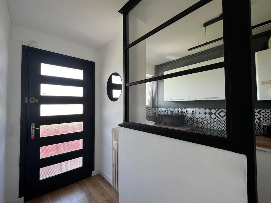 Ferienwohnung T2 Lumineux Refais A Neuf Avec Parking ! Lorient Exterior foto
